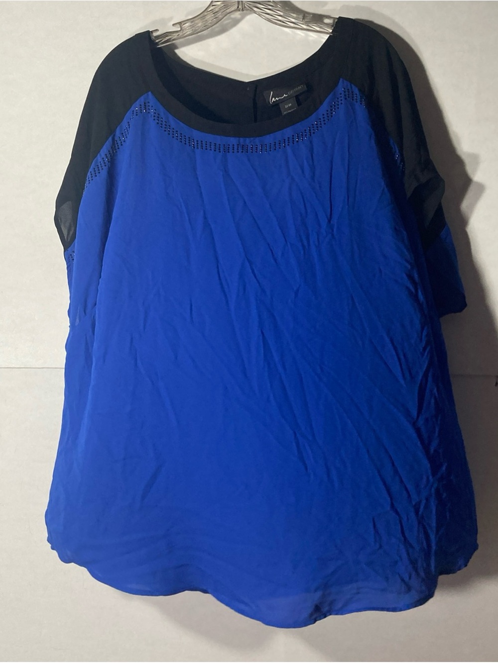 LANE BRYANT blue black embellish scoop neck dolman sleeve button back top 22/24